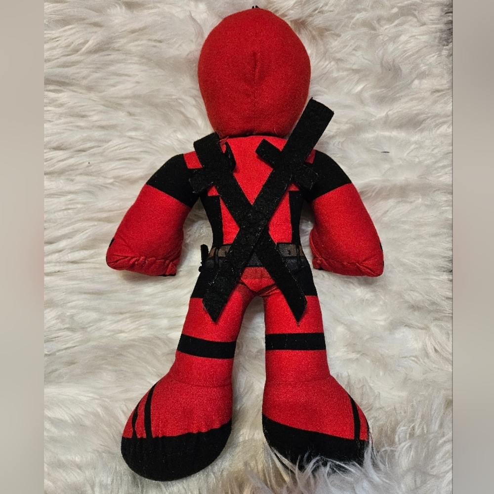 Deadpool plush - Picture 2 of 3